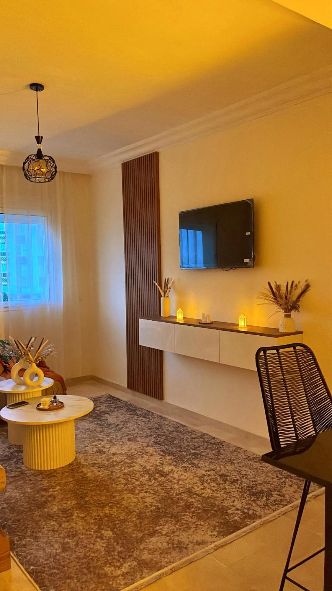Elegant Appartement Avec Un Acces Piscine Jardin Parking Sous-Sol Et Wifi Haut Debit Fibre Optique Tánger Exterior foto