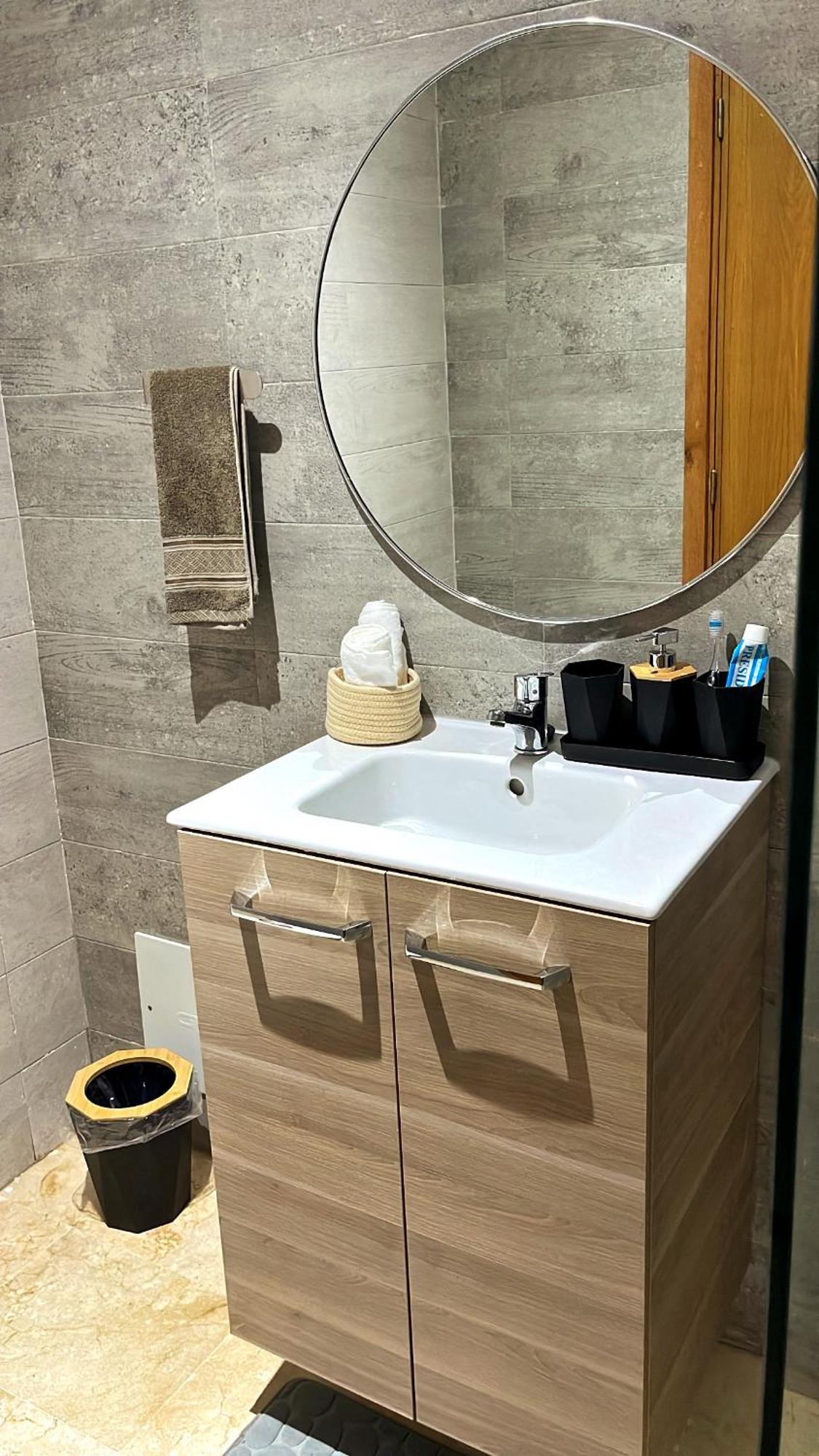 Elegant Appartement Avec Un Acces Piscine Jardin Parking Sous-Sol Et Wifi Haut Debit Fibre Optique Tánger Exterior foto