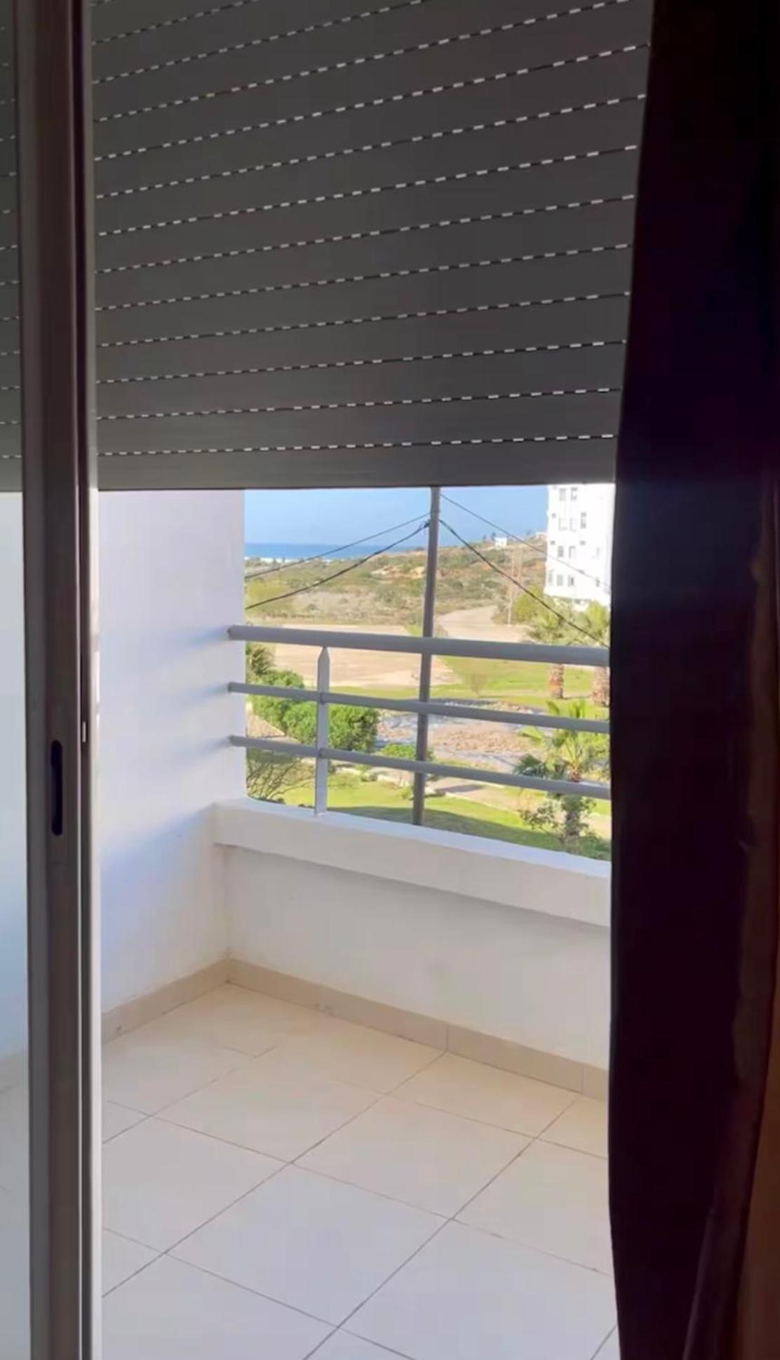 Elegant Appartement Avec Un Acces Piscine Jardin Parking Sous-Sol Et Wifi Haut Debit Fibre Optique Tánger Exterior foto